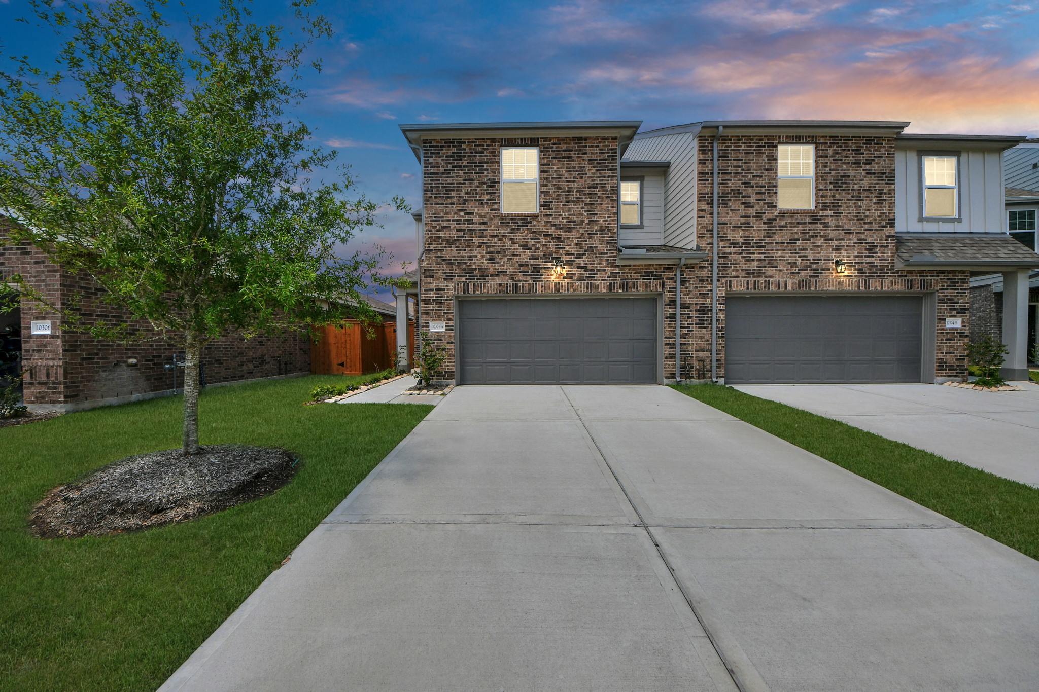 Enjoy modern living-New Construction home with a distinctive neighborhood feel and maintenance free lifestyle nestled in Sierra Vista Master Planned Community in Rosharon,Texas! For relaxation and recreation residents can enjoy the Resort Style Amenity Village offering:Heated Lazy River,Resort Style Pool,Splash Pad,Playground,Multiple Sports Courts-Basketball,Pickleball,Bocce Ball,Tennis,Sports Field,Sand Beach,Cabana & Hammock area, Clubhouse with Fitness Center,Lounge,Great Room & Outdoor Pavillon.*Photos