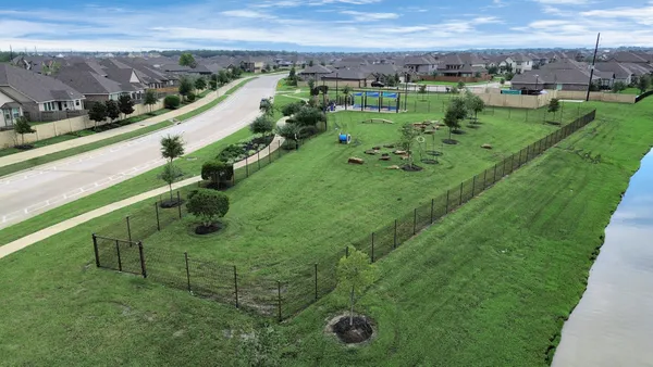 $2,625 | 10315 Malta Trce Drive, Unit B, Rosharon, TX 77583
