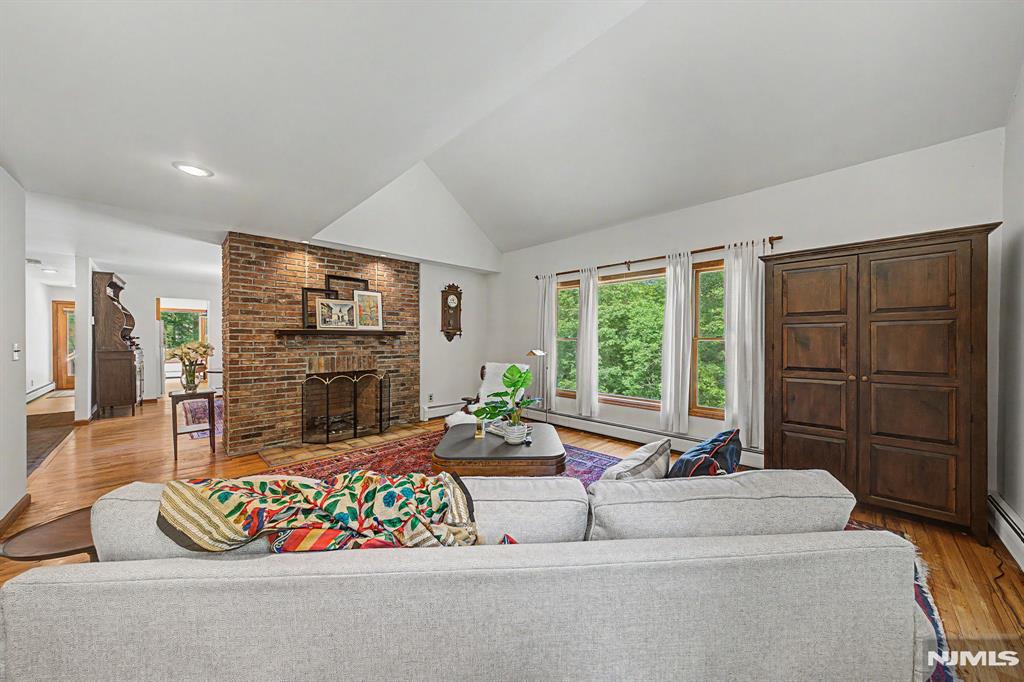 829 Ramapo Valley Road Oakland, NJ 07436 - Photo 13 of 50