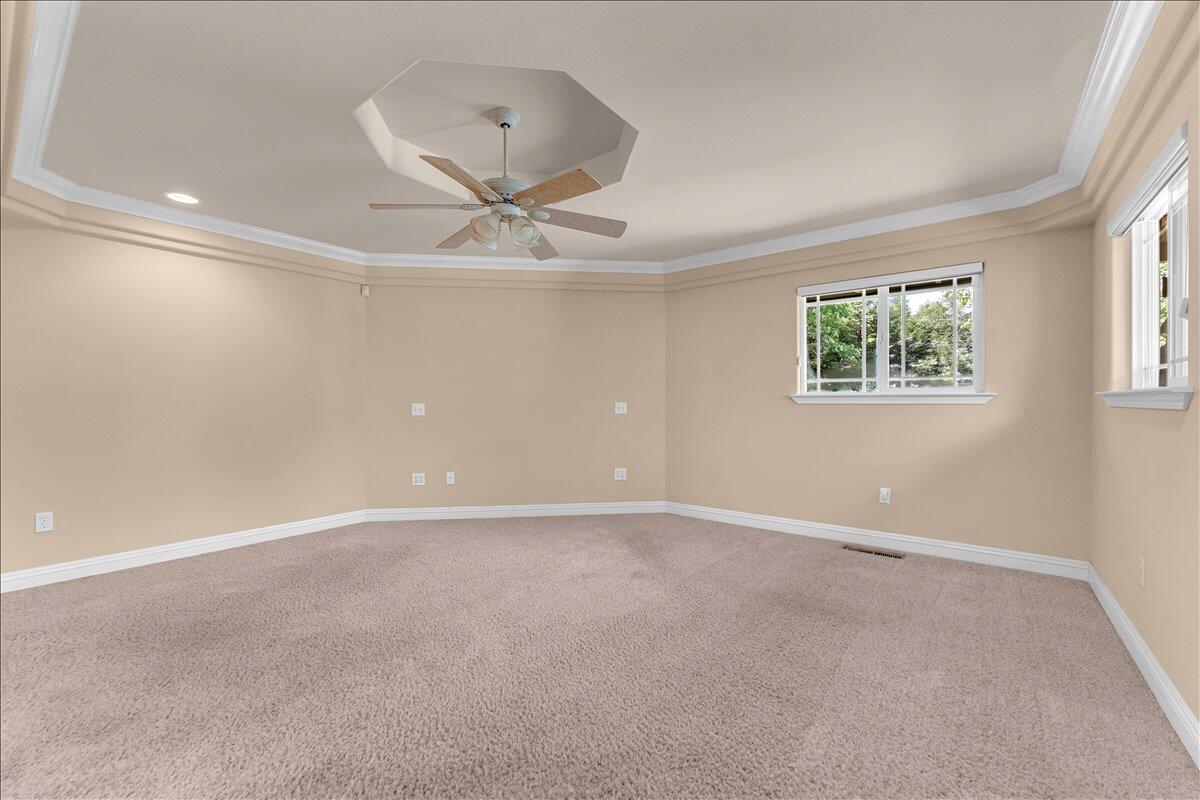 7038 Riata Drive Redding, CA 96002 - Photo 20 of 40 Primary Suite #1