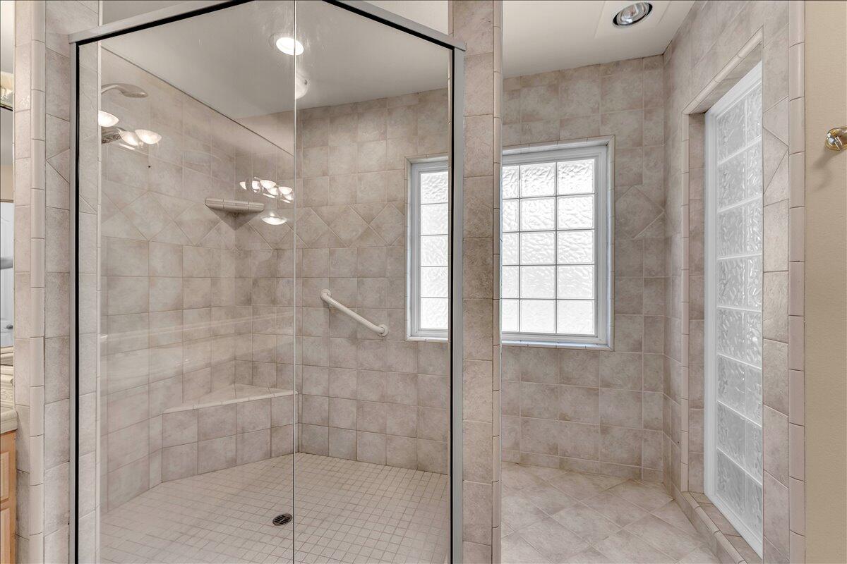 7038 Riata Drive Redding, CA 96002 - Photo 25 of 40 Primary shower