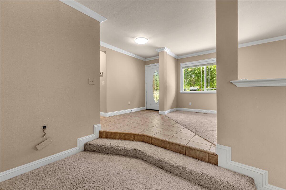 7038 Riata Drive Redding, CA 96002 - Photo 30 of 40 spacious entry 2