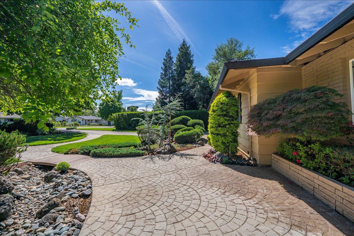 7038 Riata Drive Redding, CA 96002 - Photo 35 of 40 Front entry #2