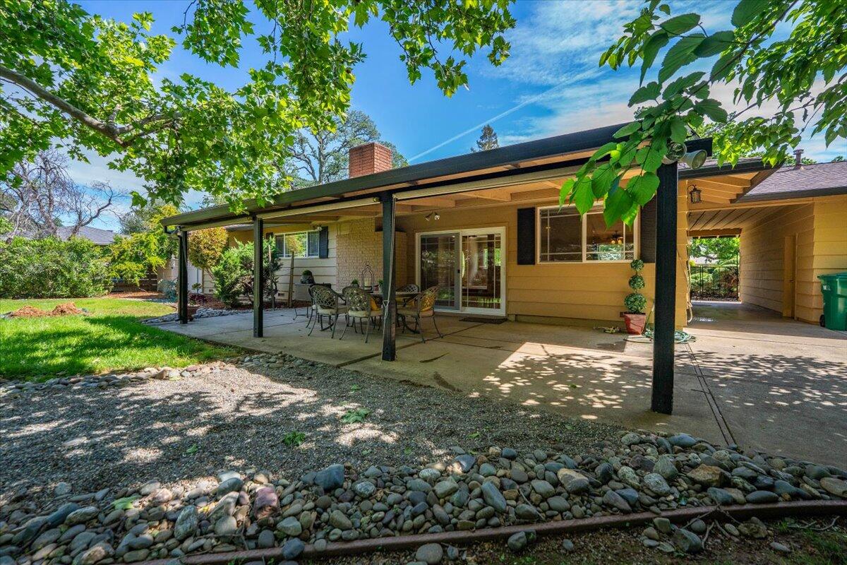 7038 Riata Drive Redding, CA 96002 - Photo 39 of 40 Patio and breezeway