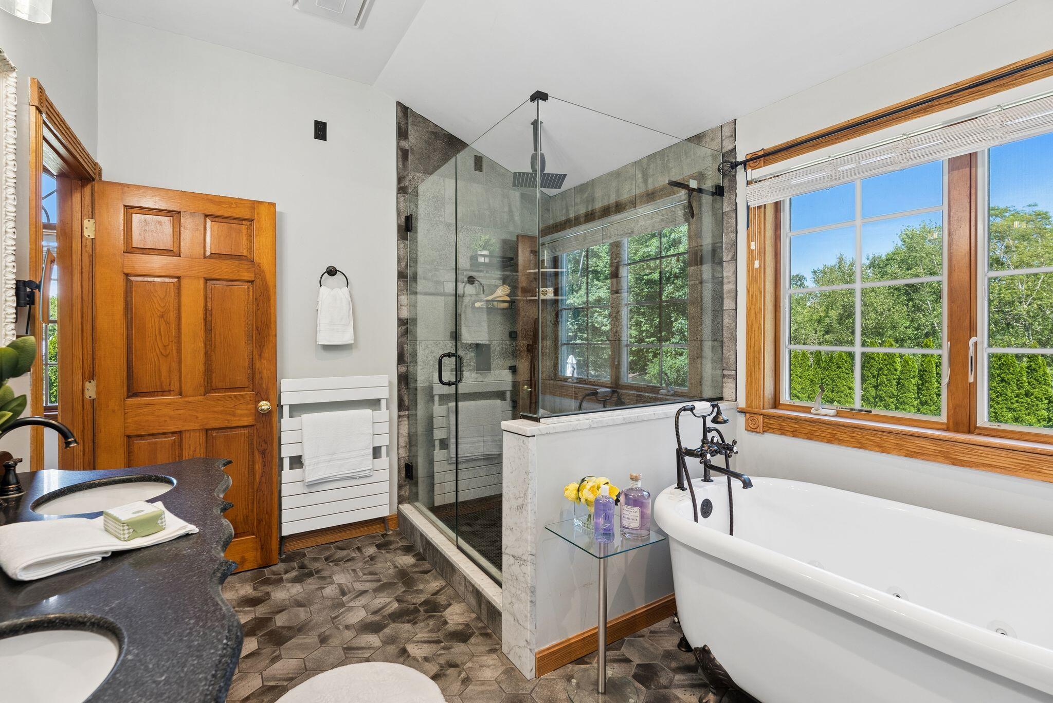 836 Old Post Road Arundel, ME 04046 - Photo 25 of 53 Primary Bathroom