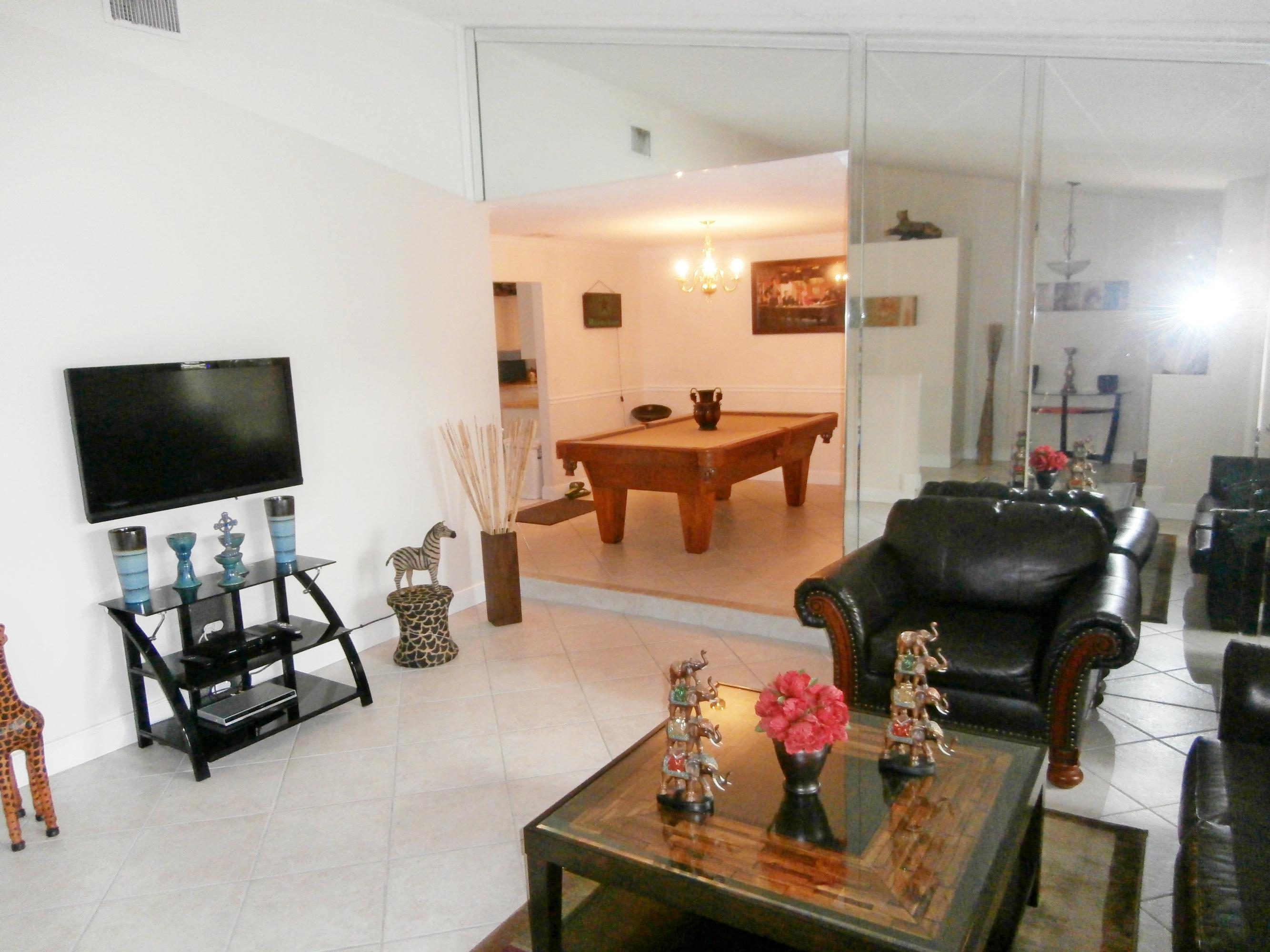 1421 Southwest 17th Street Boca Raton, FL 33486 - Photo 4 of 12 SW 17 Street listing 019