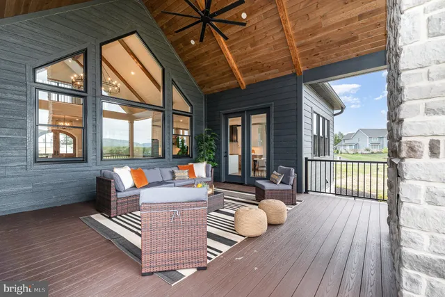 $1,849,950 | 10 Sailfish Drive, Mechanicsburg, PA 17050