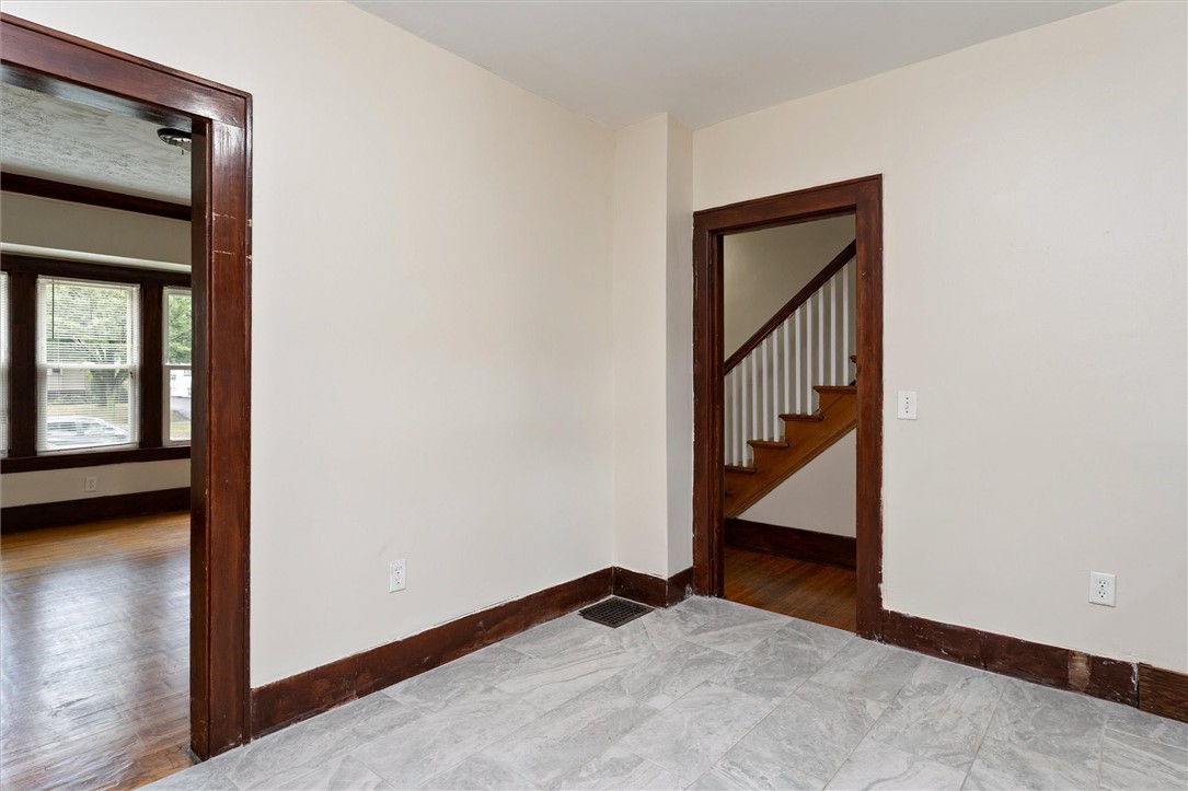 19 Genesee Park Boulevard Rochester, NY 14611 - Photo 24 of 50