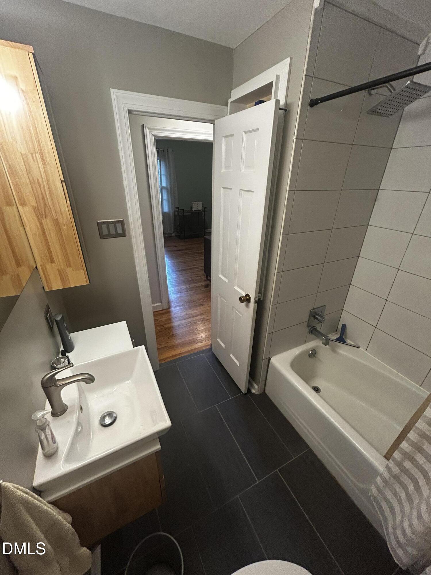 412 Emerson Drive Raleigh, NC 27609 - Photo 22 of 41 hall bath w/ tub