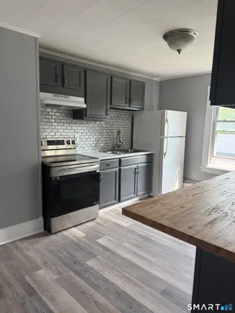 $1,900 | 231 North Main Street, Naugatuck, CT 06770
