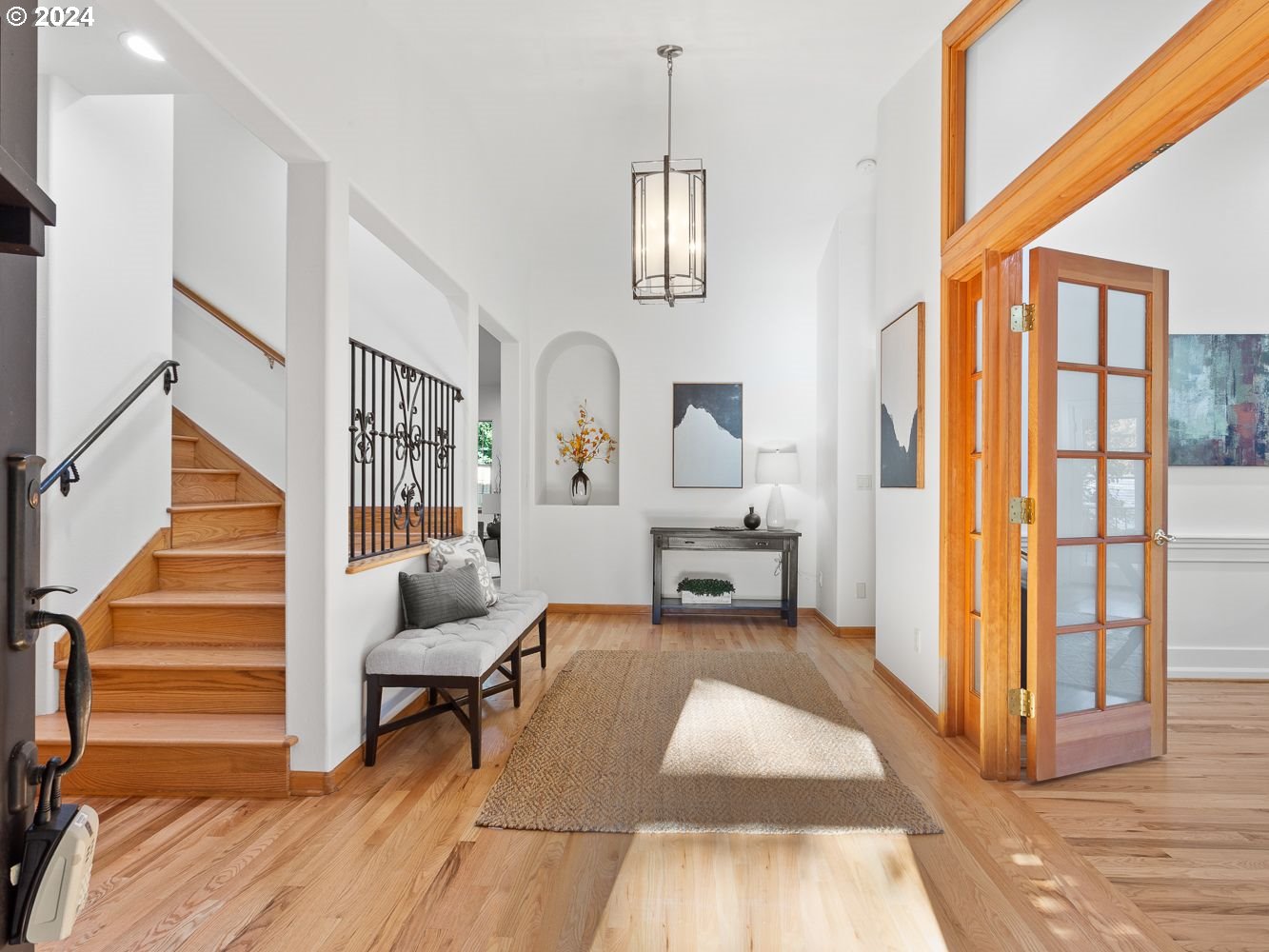 4312 Southwest 40th Avenue Portland, OR 97221 - Photo 9 of 47 Entrance/Foyer