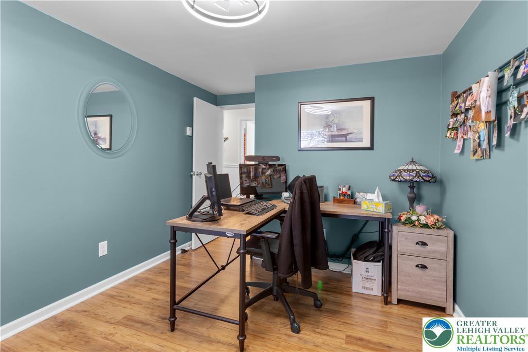 1495 Morgan Hill Road Easton, PA 18042 - Photo 17 of 30