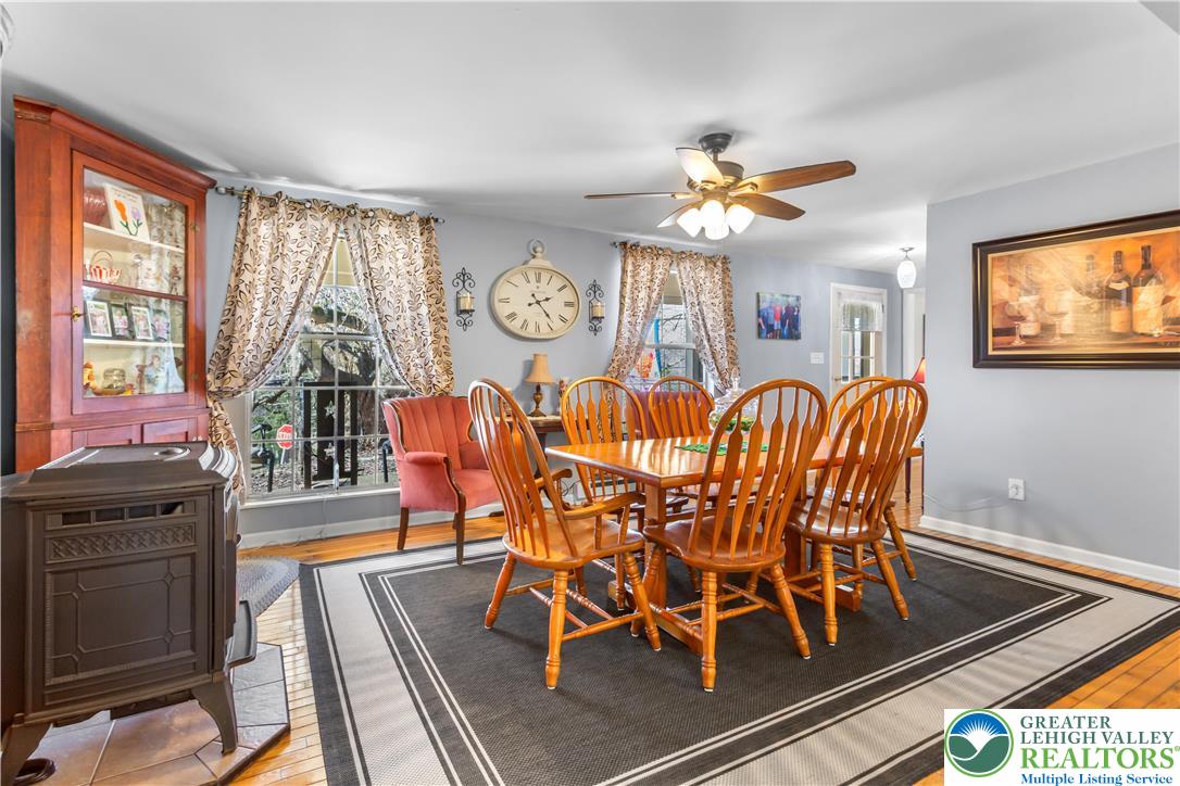 1495 Morgan Hill Road Easton, PA 18042 - Photo 5 of 30