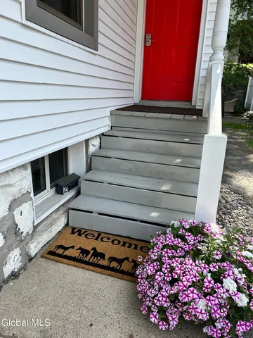 $3,500 | 212 Circular Street, Unit 2, Saratoga Springs, NY 12866