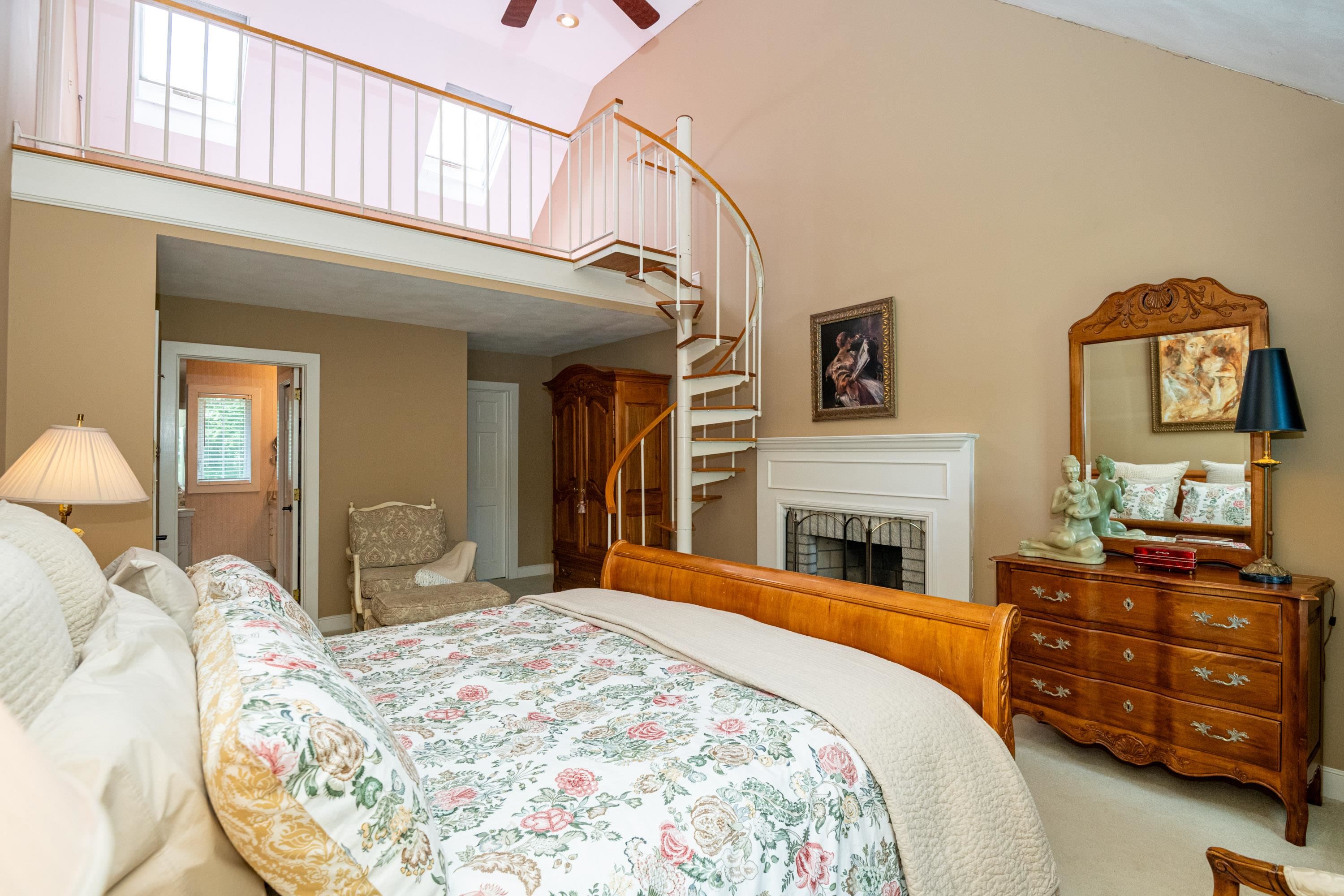 8 Coventry Lane Derry, NH 03038 - Photo 39 of 60