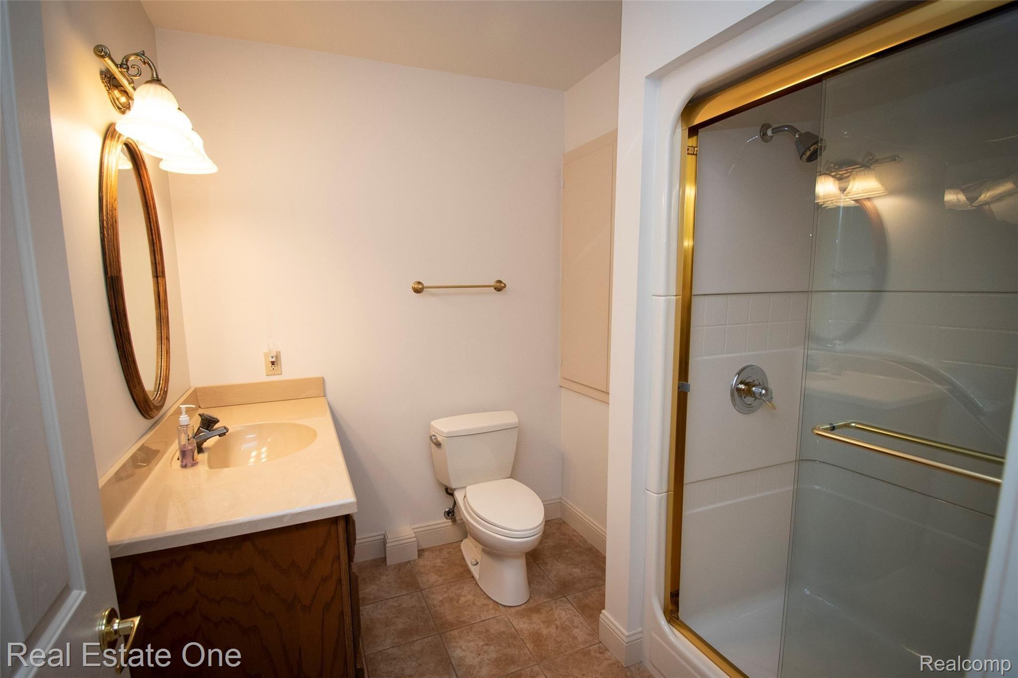 1906 Watson Circle Rochester, MI 48306 - Photo 33 of 37 CKR_1906Watson_6163.jpg