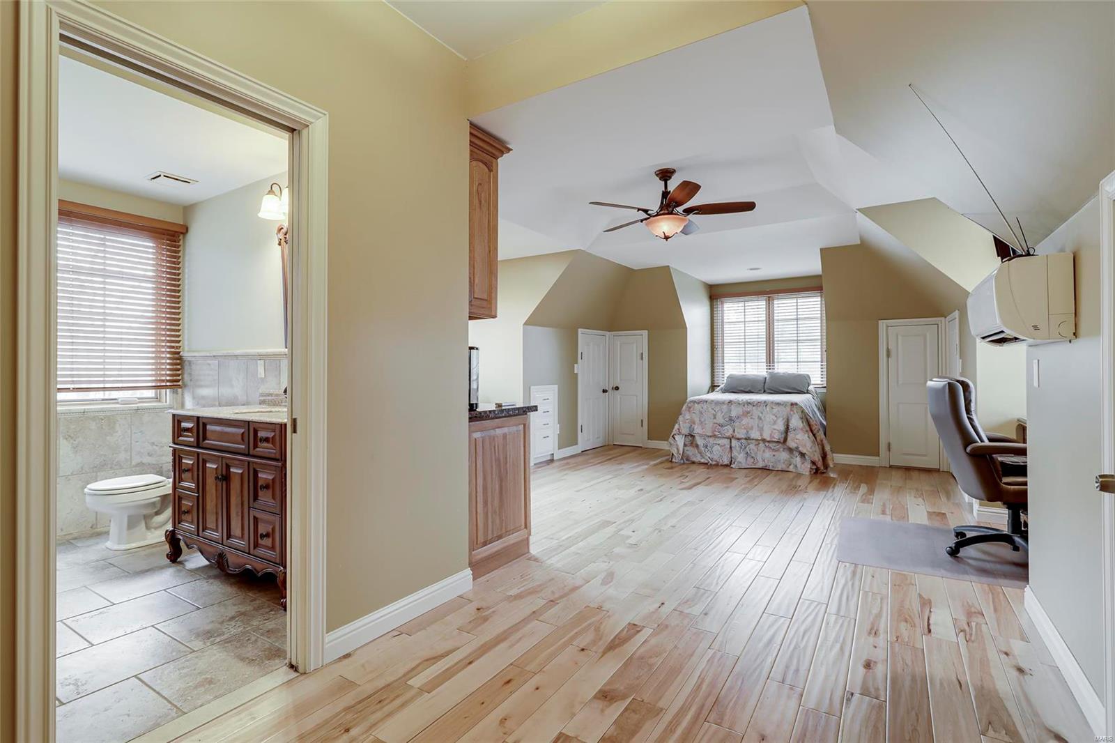 11 Wilson Ridge Court Chesterfield, MO 63005 - Photo 25 of 48 Gallery Image 25