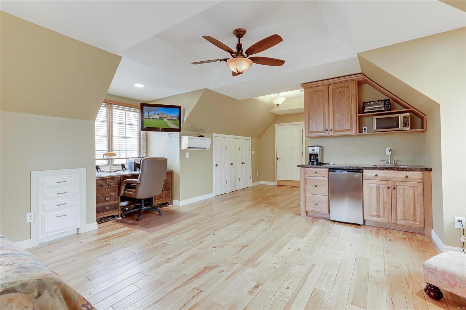 11 Wilson Ridge Court Chesterfield, MO 63005 - Photo 28 of 48 Gallery Image 28