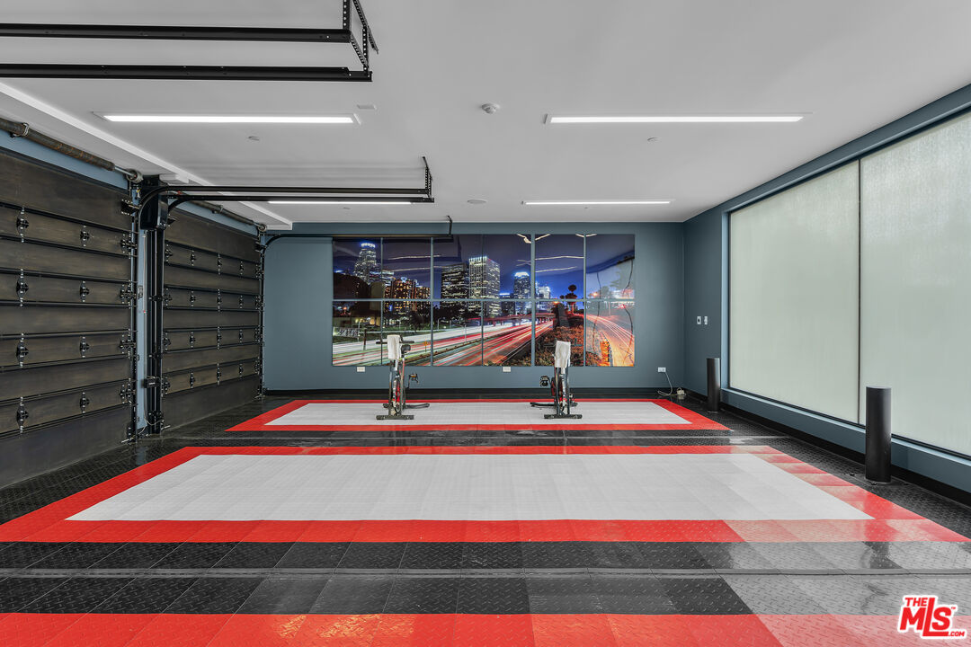 1622 Viewmont Drive Los Angeles, CA 90069 - Photo 13 of 29