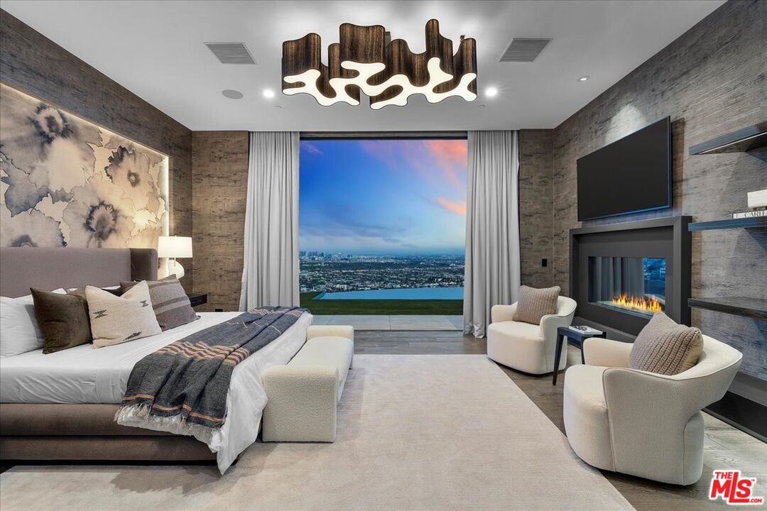 1622 Viewmont Drive Los Angeles, CA 90069 - Photo 27 of 29