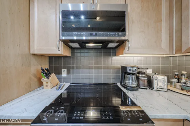 $3,800 | 601 East Forest Hills Drive, Phoenix, AZ 85022