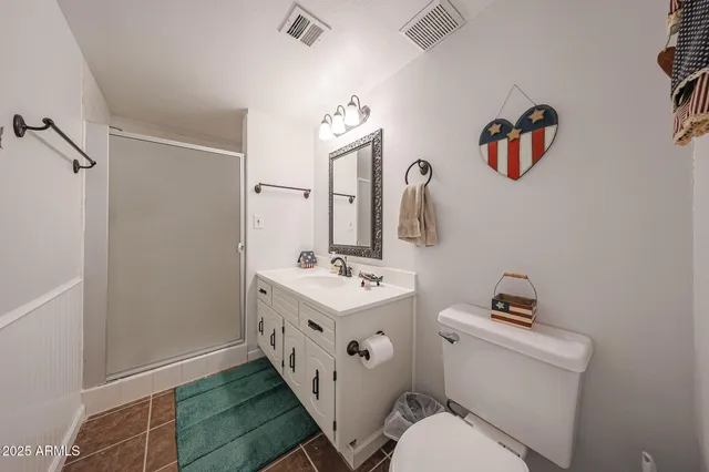 $3,800 | 601 East Forest Hills Drive, Phoenix, AZ 85022