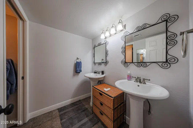 $3,800 | 601 East Forest Hills Drive, Phoenix, AZ 85022