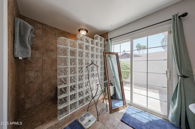$3,800 | 601 East Forest Hills Drive, Phoenix, AZ 85022