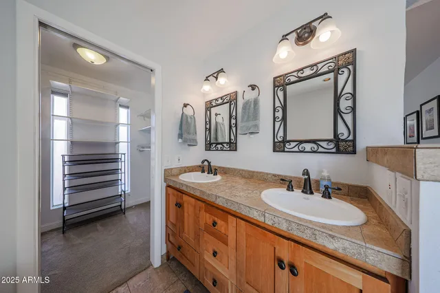 $3,800 | 601 East Forest Hills Drive, Phoenix, AZ 85022