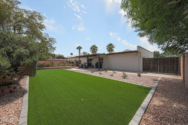 $3,800 | 601 East Forest Hills Drive, Phoenix, AZ 85022