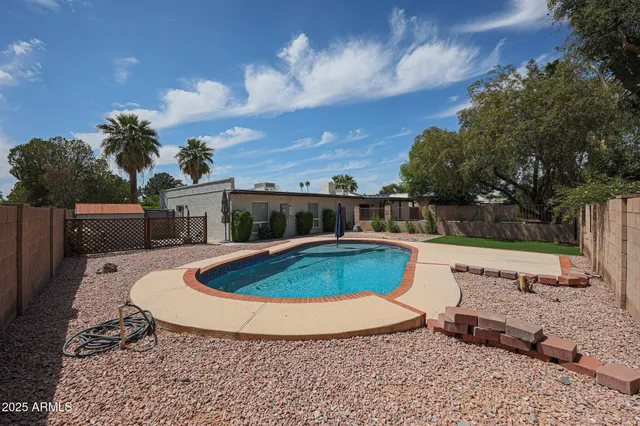 $3,800 | 601 East Forest Hills Drive, Phoenix, AZ 85022