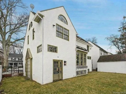 $2,395,000 | 7 Fernwood Avenue, Rye, NY 10580