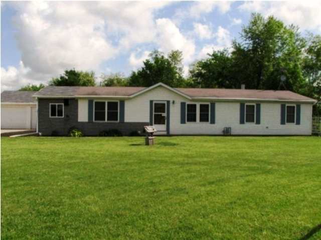 26071 North Upper Lake Road Canton, IL 61520 - Photo 1 of 15