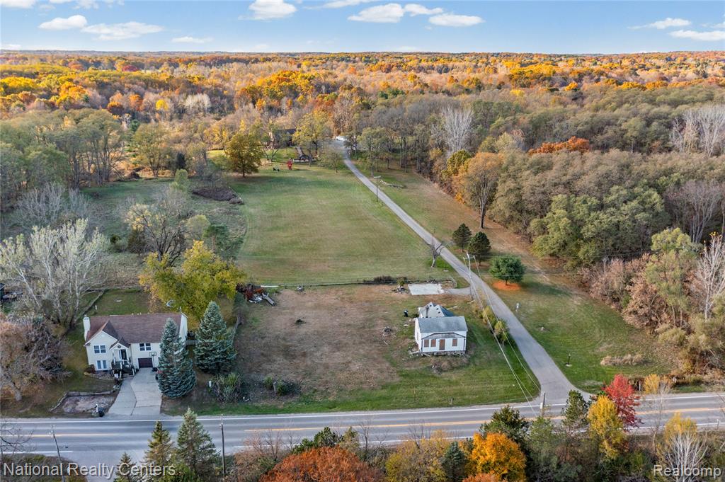 8292 Pettysville Road Pinckney, MI 48169 - Photo 5 of 16