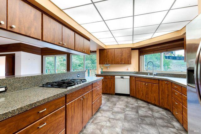 $1,699,000 | 10 Robinhood Drive, Novato, CA 94945