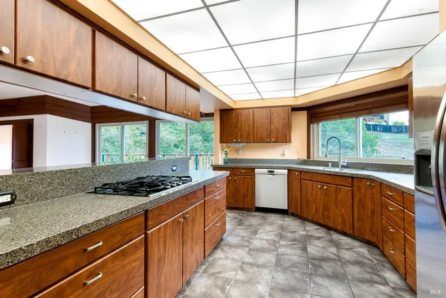 $1,699,000 | 10 Robinhood Drive, Novato, CA 94945