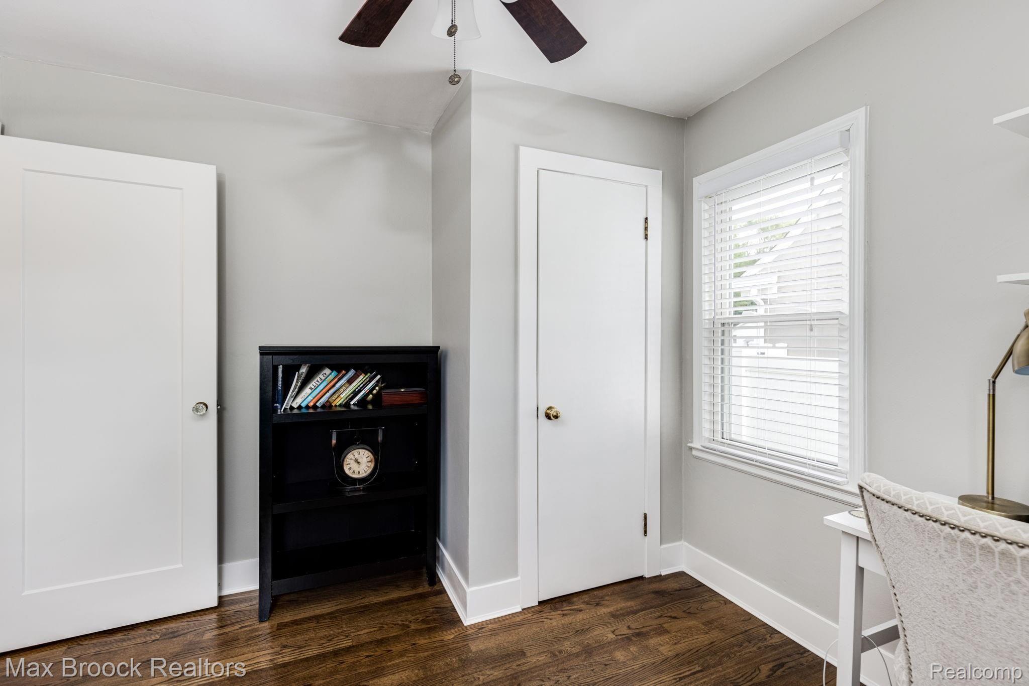 2289 Oxford Road Berkley, MI 48072 - Photo 22 of 35 2289+Oxford+Rd+Berkley-14-web.jpg
