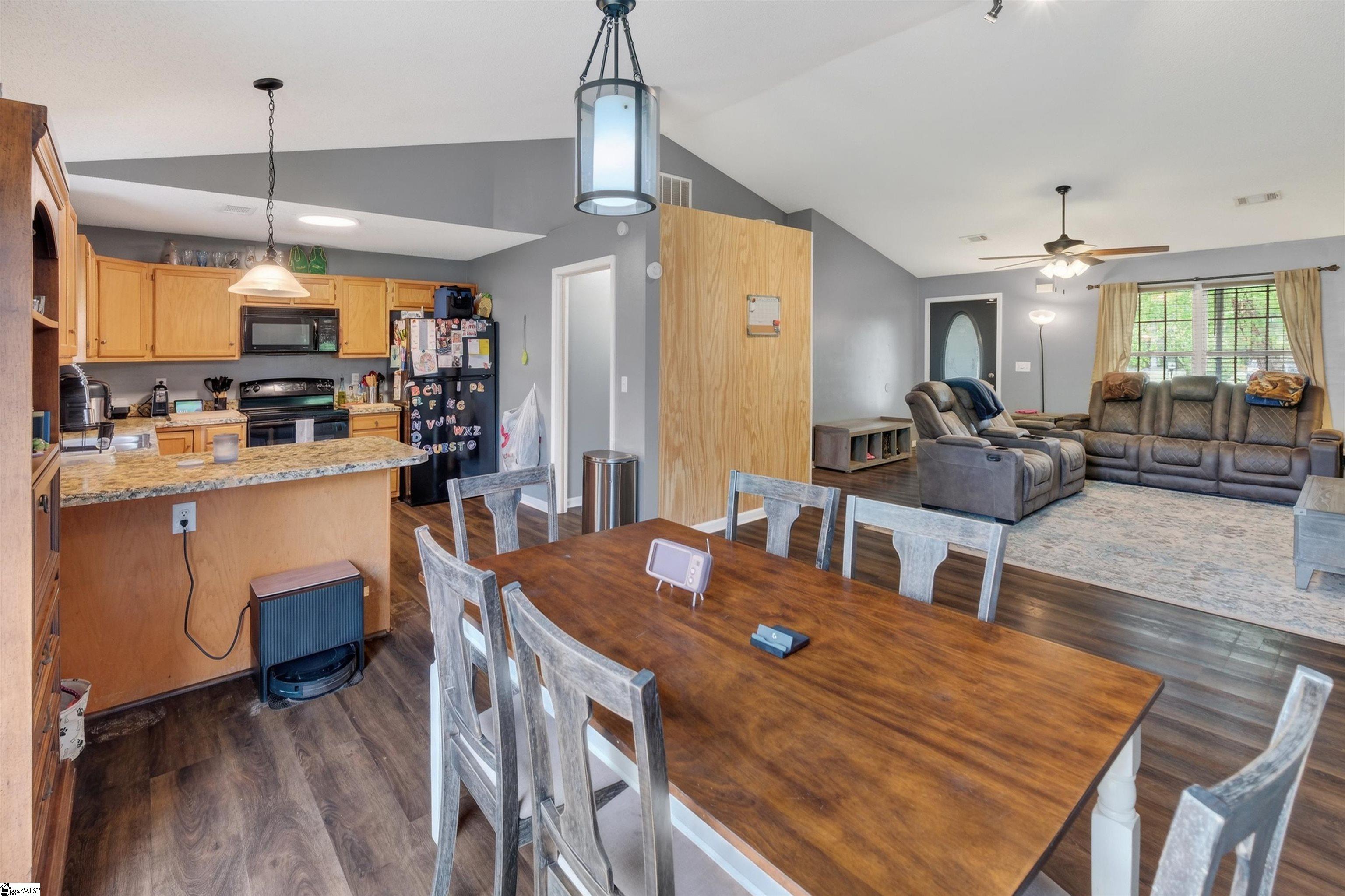 112 Allison Street Lyman, SC 29365 - Photo 5 of 24