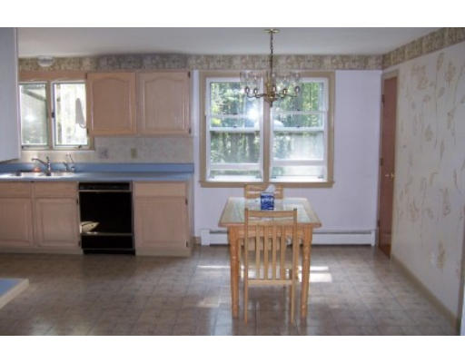 484 Hilltop Road Lancaster, MA 01523 - Photo 4 of 11 Gallery Image 4