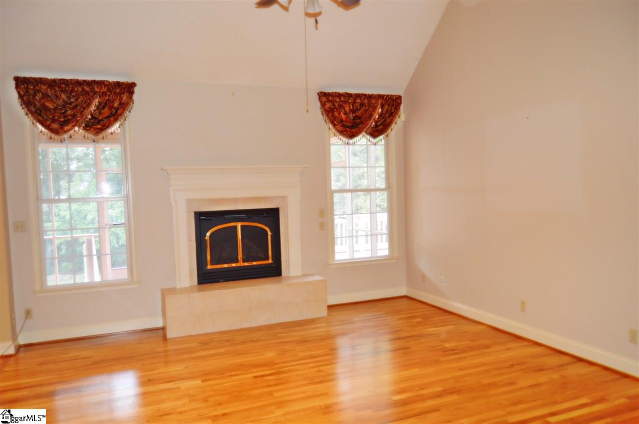614 Claystone Drive Inman, SC 29349 - Photo 8 of 35 Gallery Image 8