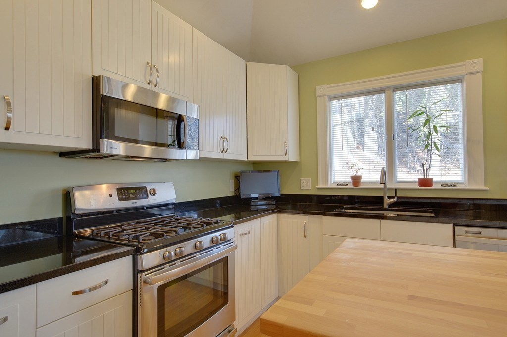69 Eleanor Street, Unit 69 Chelsea, MA 02150 - Photo 16 of 30