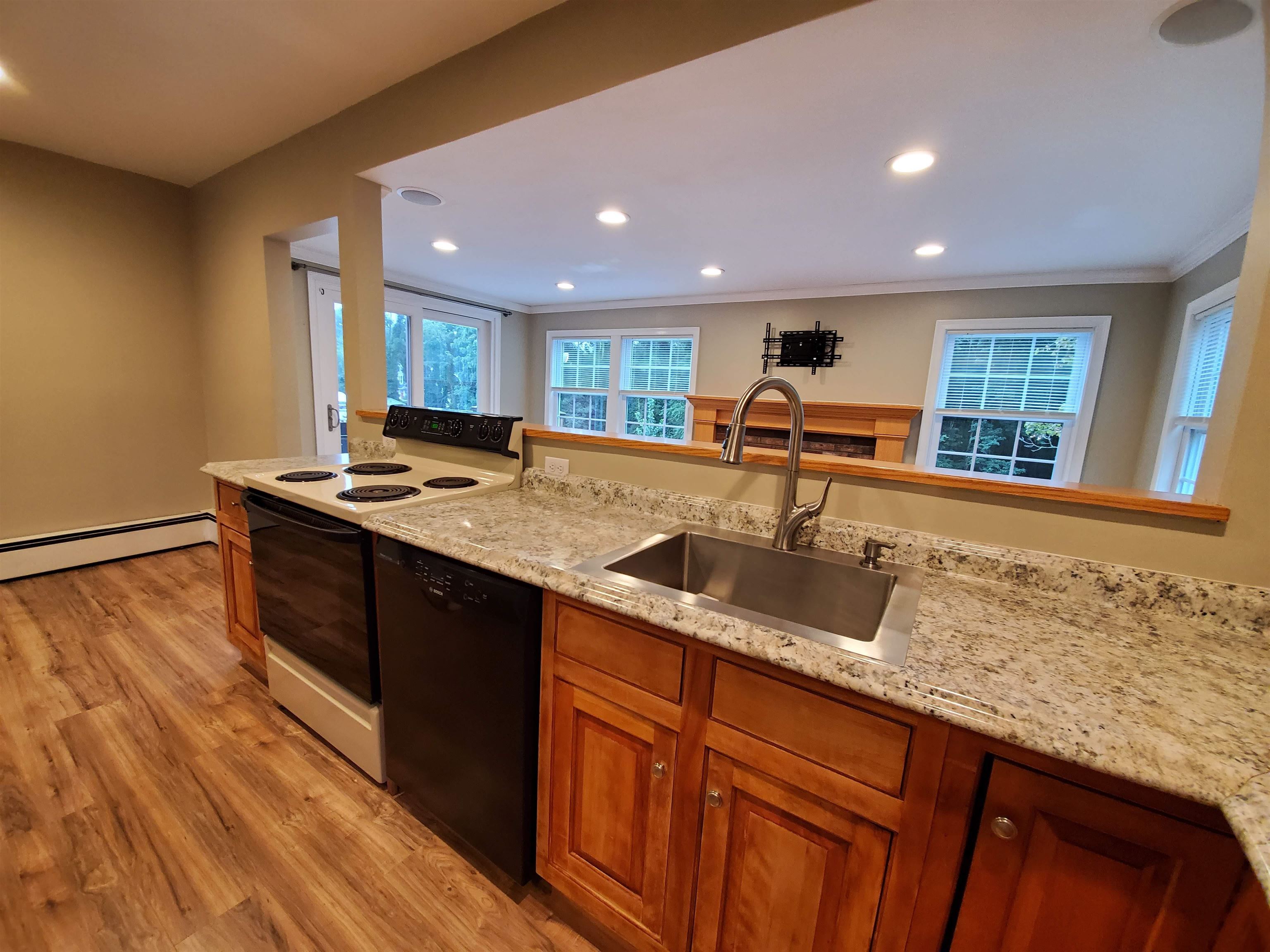 18 Stratham Heights Road Stratham, NH 03885 - Photo 3 of 35