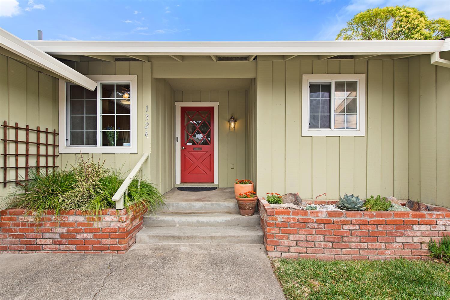 1324 Manhattan Way Santa Rosa, CA 95401 - Photo 1 of 1 Gallery Image 1