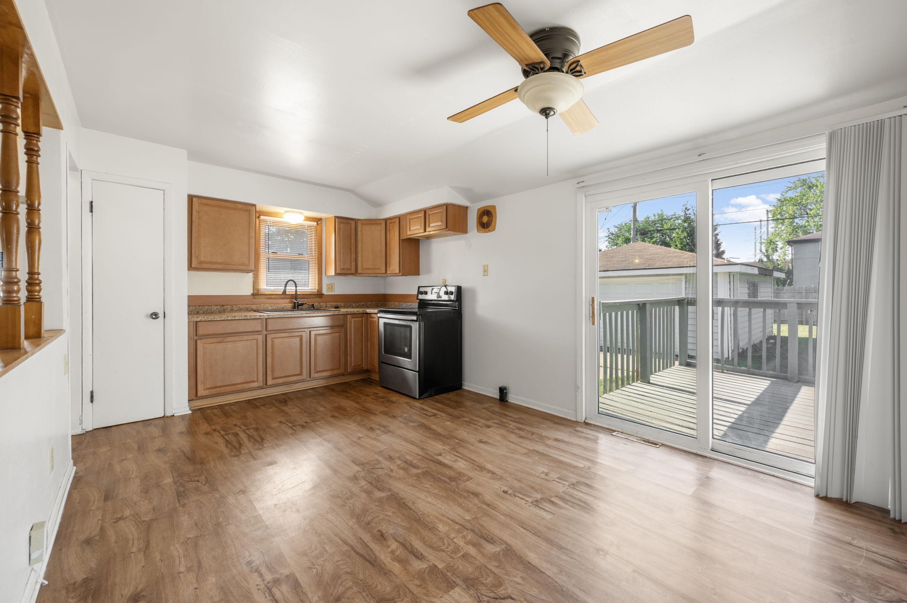 7719 West Winfield Avenue Milwaukee, WI 53218 - Photo 8 of 19 25_ElizabethKrier_DSC6973
