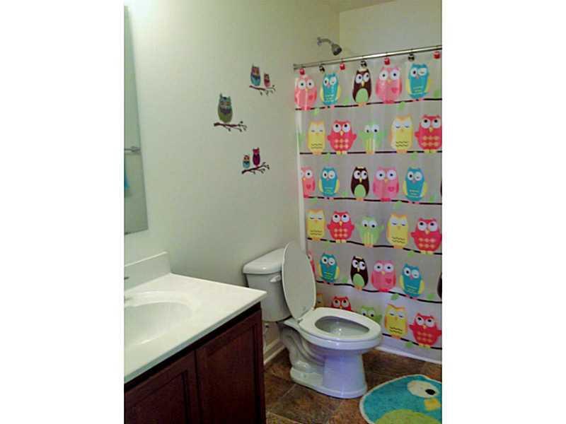 615 Cedar Ridge Drive Apollo, PA 15613 - Photo 18 of 25 Master Bath/Spa.