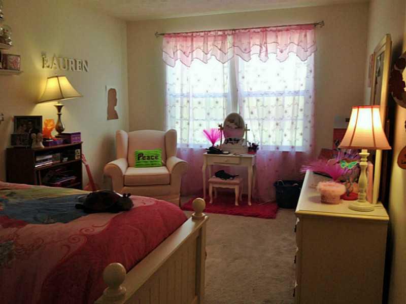 615 Cedar Ridge Drive Apollo, PA 15613 - Photo 19 of 25 Bedroom.