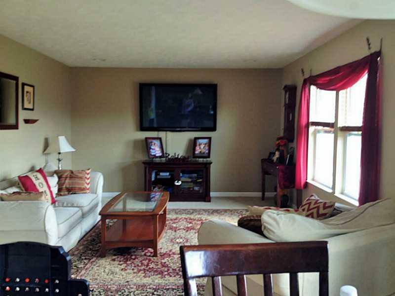 615 Cedar Ridge Drive Apollo, PA 15613 - Photo 6 of 25 Family Room.