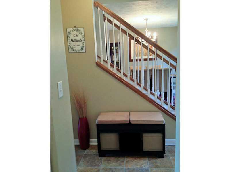 615 Cedar Ridge Drive Apollo, PA 15613 - Photo 9 of 25 Entry/Foyer.