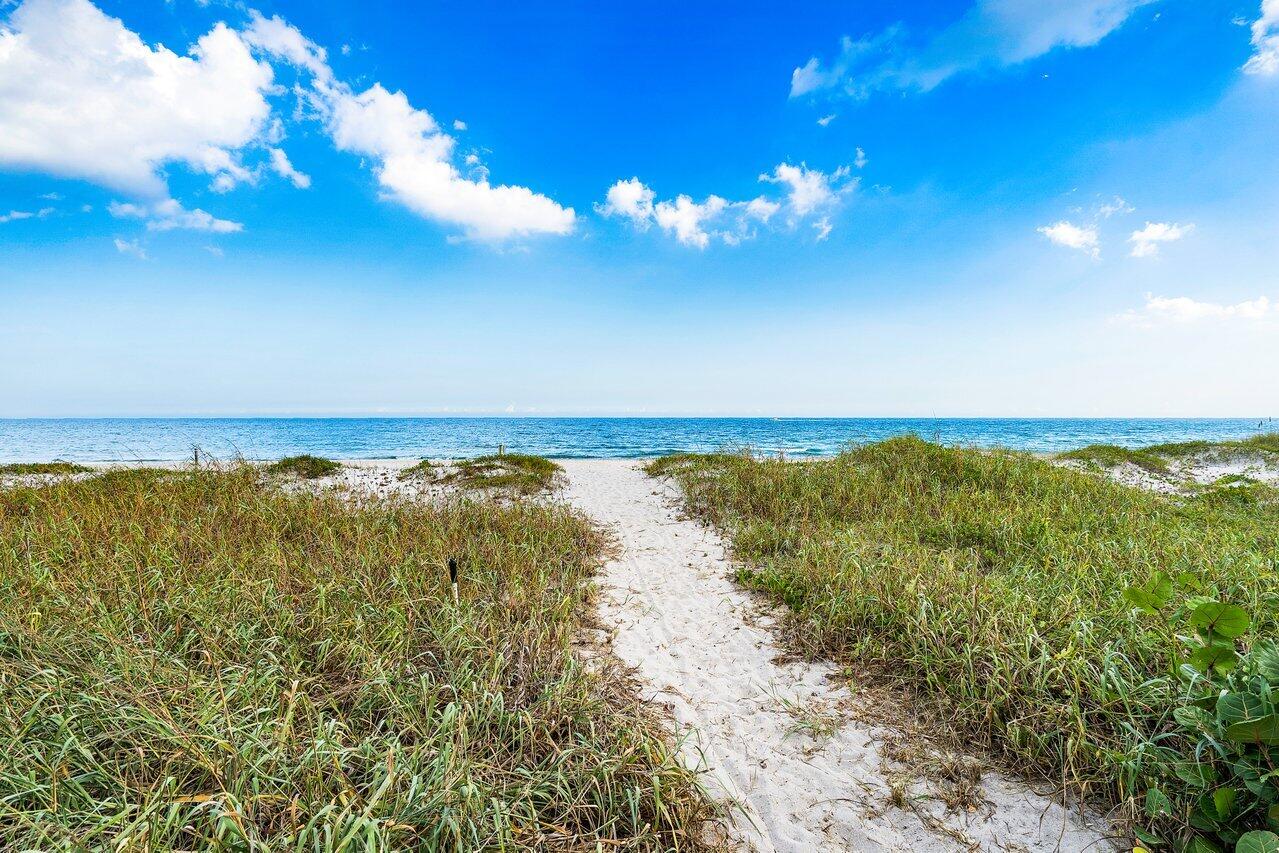 1401 South Ocean Boulevard, Unit 3090 Boca Raton, FL 33432 - Photo 46 of 46 a view of an ocean from a yard