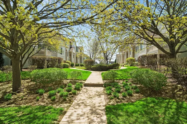 $280,000 | 1365 New Haven Drive, Cary, IL 60013
